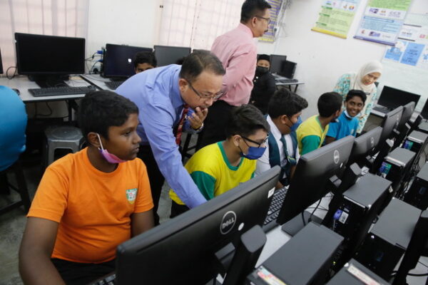SK La Salle PJ’s Computer Lab Meets Rentwise’s Remanufactured Computers ...
